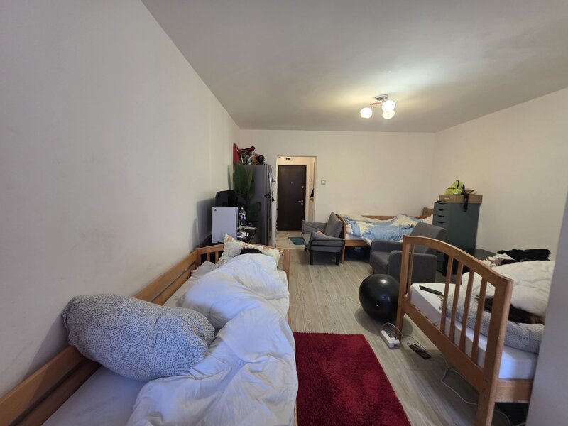 Dristor, chiar la gura de metrou, 10 minute mall Park Lake si parc IOR